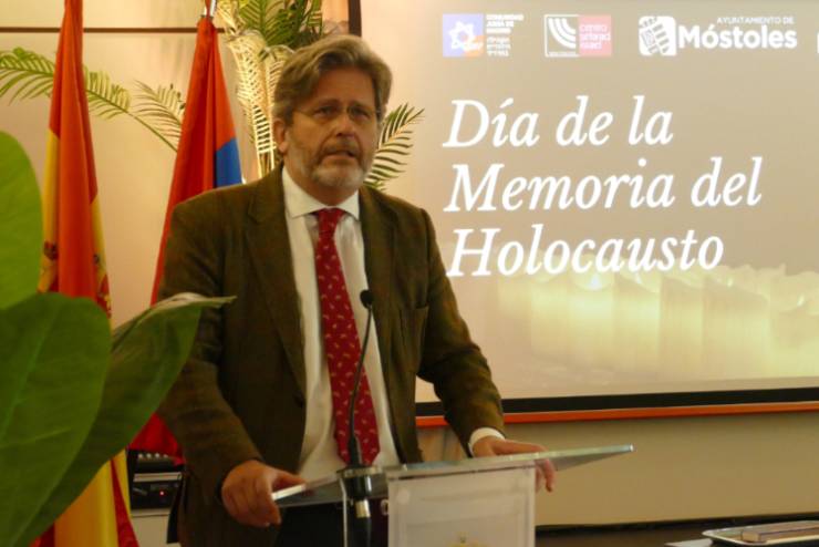 Homenaje en memoria de las víctimas del Holocausto (3)