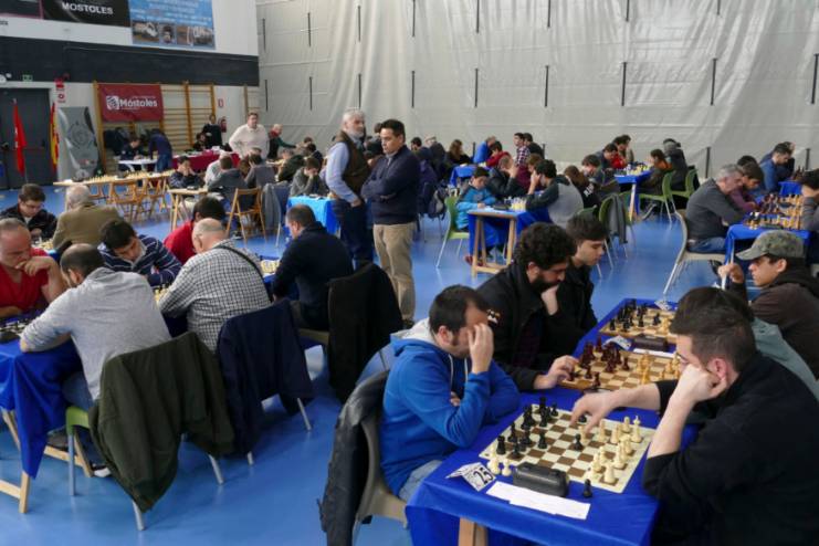 Torneo internacional de ajedrez (113)