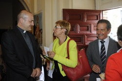 BESAMANOS A LA VIRGEN 4