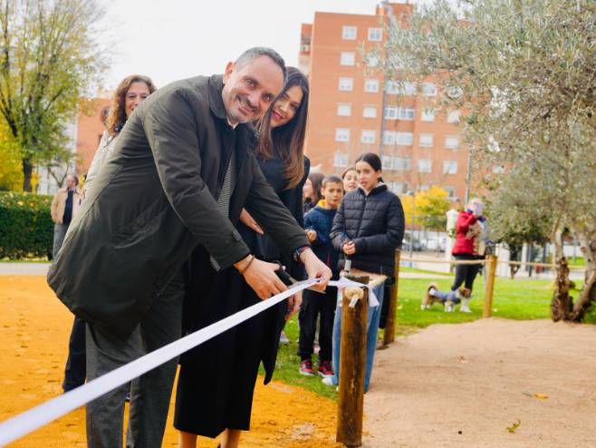 Inauguración del Jardín de las mariposas y lectura del manifiesto por el 25-N (7)