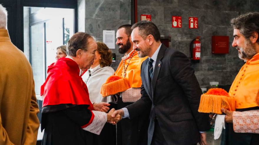 El Alcalde asiste a la investidura de Gregorio Marañón como Doctor Honoris Causa por la URJC (3)