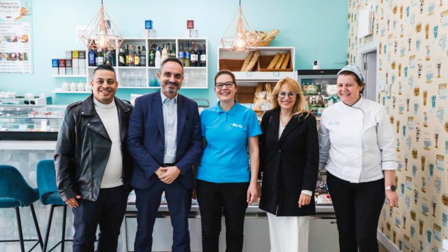 El Alcalde continúa con sus visitas de apoyo al comercio local (1)