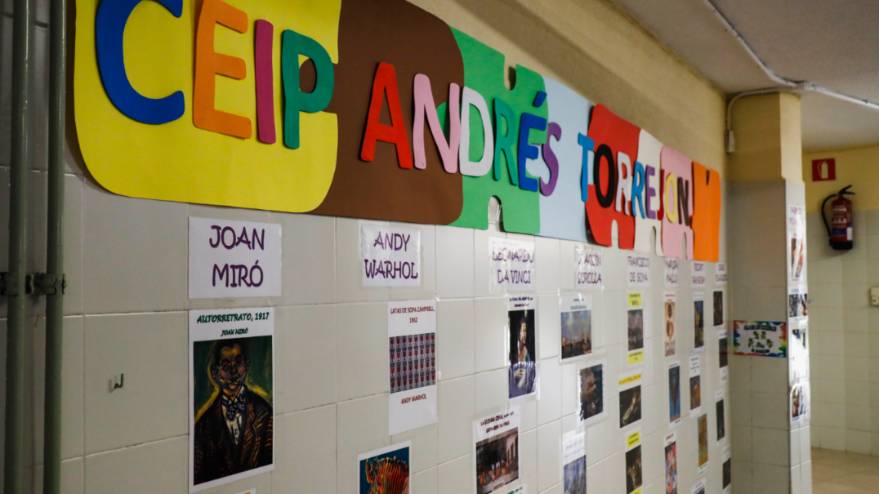 El Alcalde de Móstoles y el Consejero de Educación visitan el CEIP Andrés Torrejón (1)