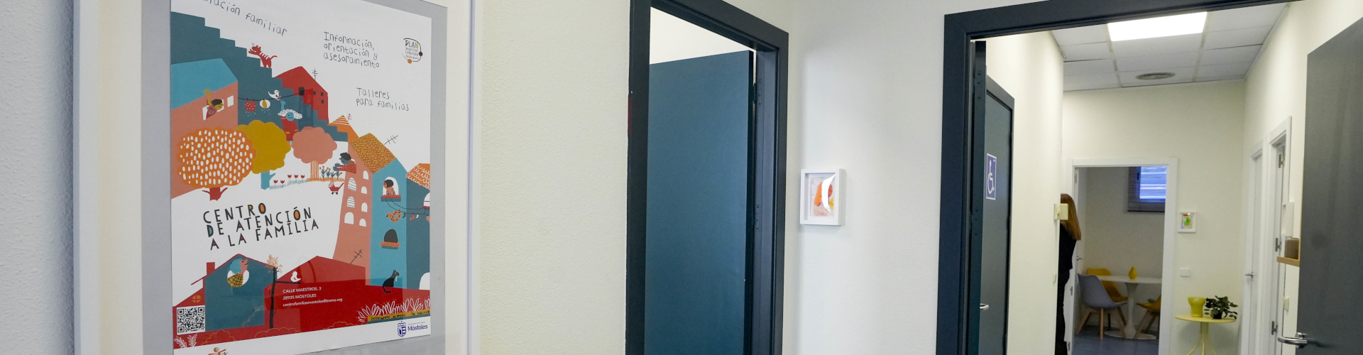 slider El alcalde de Móstoles inaugura el Centro de Atención a la Familia (3)