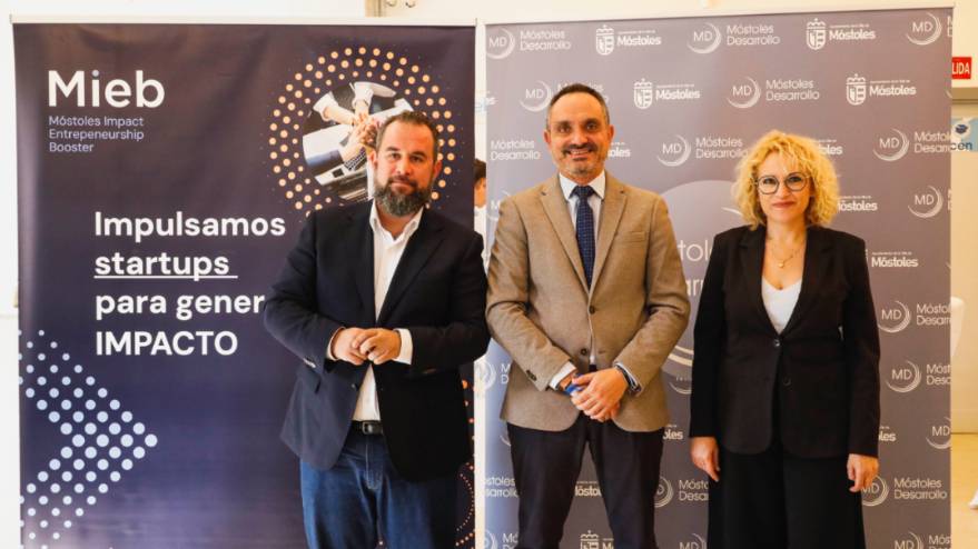 El alcalde de Móstoles participa en la presentación de proyectos MIEB (4)