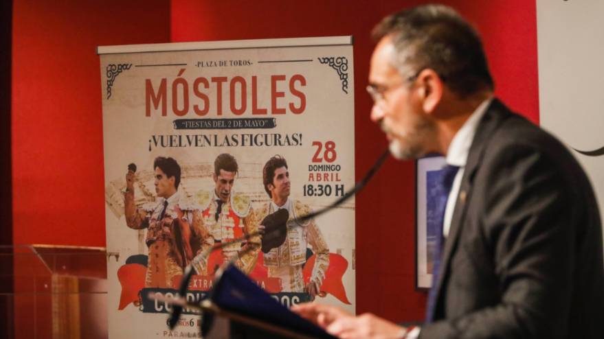 El alcalde presenta en Las Ventas el cartel que devuelve los toros a Móstoles (4)