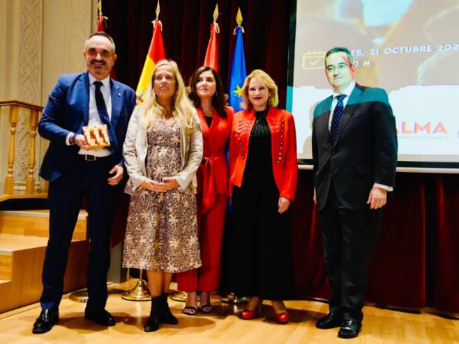 Premio a la Excelencia de la Economía Social Madrileña otorgado por ASALMA a Móstoles (6)