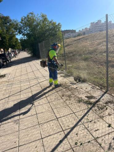 Refuerzo de la limpieza en el PAU-4 dentro del plan intensivo barrio a barrio (1)
