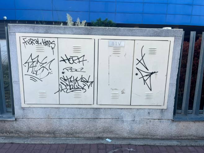 Refuerzo de la limpieza en el PAU-4 dentro del plan intensivo barrio a barrio (7)