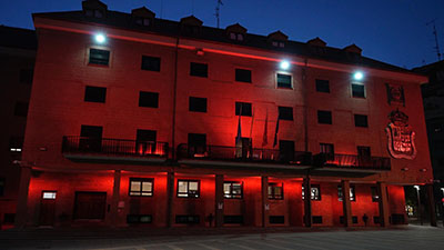 destacada Ayto fachada color rojo