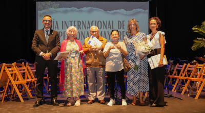 Móstoles rinde homenaje a sus vecinas centenarias en un emotivo acto por el Día Internacional de las Personas Mayores