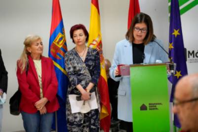 Móstoles reconoce la labor de voluntarios de los centros de mayores (1)