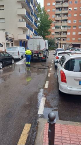 El plan intensivo de limpieza continúa con el barrio de El Soto (1)