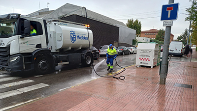 destacada El plan intensivo de limpieza continúa con el barrio de El Soto (4) copia