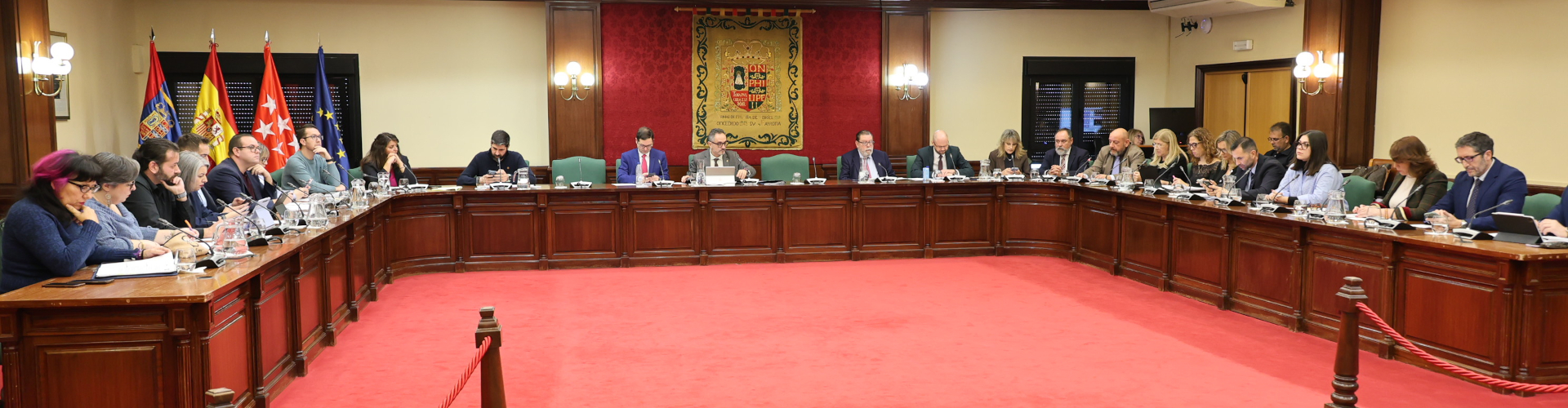 slider El Pleno acuerda por unanimidad nombrar como Paco Sedano al pabellón municipal PAU-4-Móstoles Sur (1)