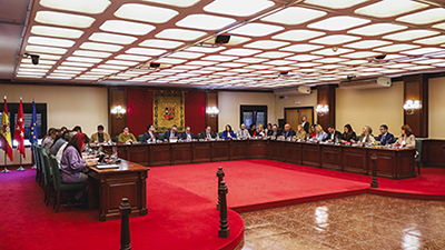 Destacada El Pleno aprueba la concesión de ayudas económicas por nacimiento, adopción o acogimiento permanente