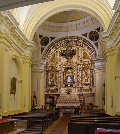 Ermita altar destacada