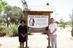 Visita embajada Sudafrica parque Nelson Mandela (3)