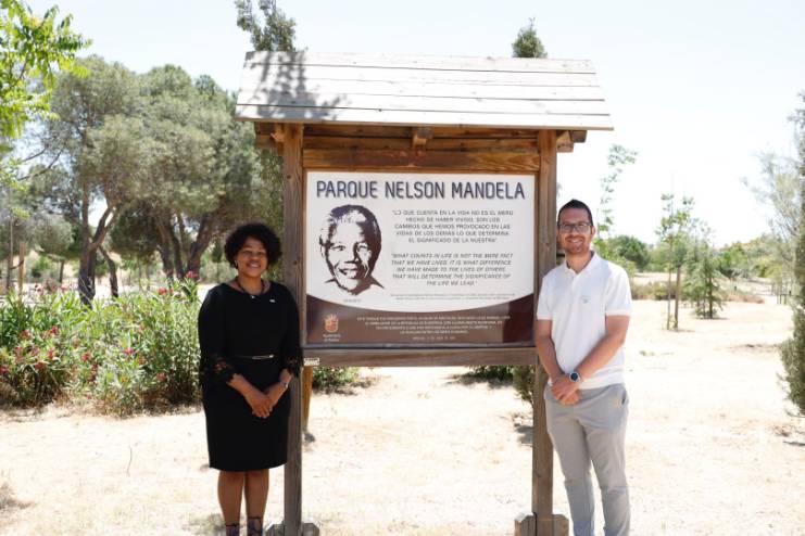 Visita embajada Sudafrica parque Nelson Mandela (3)