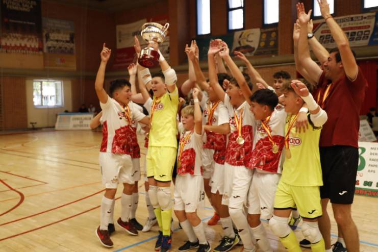 Los equipos infantil y cadete del Futbol Sala Móstoles se proclaman subcampeones de España (2)