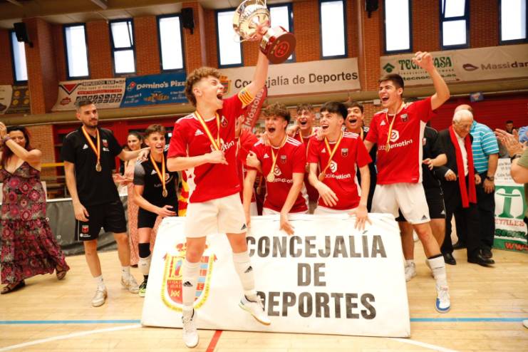 Los equipos infantil y cadete del Futbol Sala Móstoles se proclaman subcampeones de España (8)
