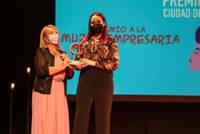 Premio a la Mujer Empresaria a VR Airsoft p