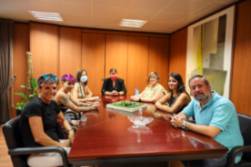 La Alcaldesa recibe a la Banda y Majorettes de Móstoles