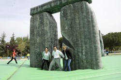 APERTURA HINCHABLE stonehenge 8