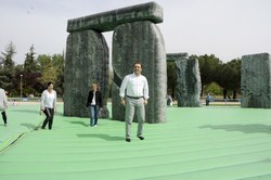 APERTURA HINCHABLE stonehenge 10