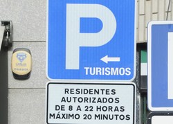TARJETA RESIDENTES 1