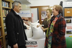 Asoc Parkinson dona legumbres