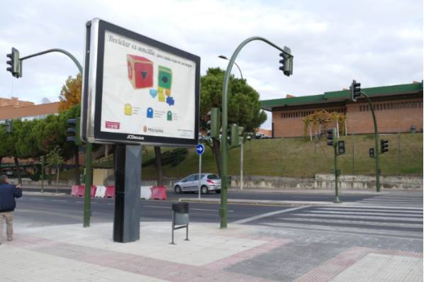 Nuevo semaforo calle Granada 6