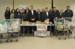 Campaña solidaria recogida alimentos 1