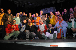 David Lucas con los premiados de la Fedración de Peñas