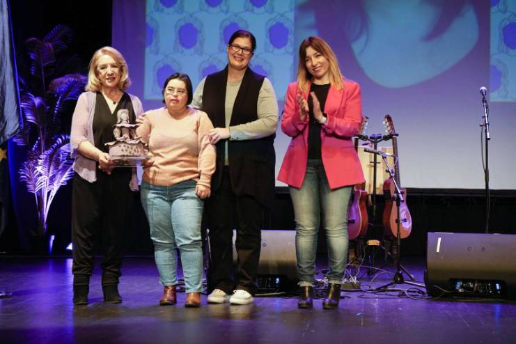 Tres vecinas de Móstoles reciben el reconocimiento de “mujeres excepcionales” por visibilizar la lucha por la igualdad