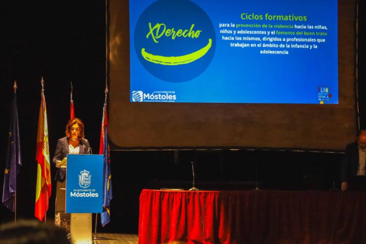 El Alcalde inaugura los ciclos formativos MóstolesxDerecho (4)