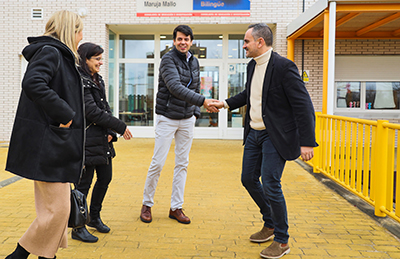 destacada El Alcalde de Móstoles visita el CEIP Maruja Mallo (1) copia