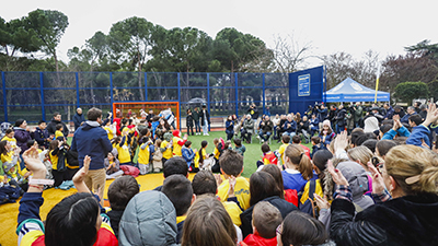 destacada El Alcalde de Móstoles visita el Court Cruyff junto a Iker Casillas