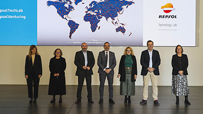 destacada El alcalde de Móstoles visita las instalaciones de Repsol Technology Lab (5) copia