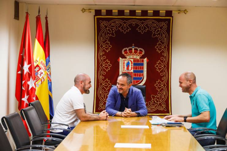 El Alcalde se reúne con la Real Federación Española de Boxeo (1)