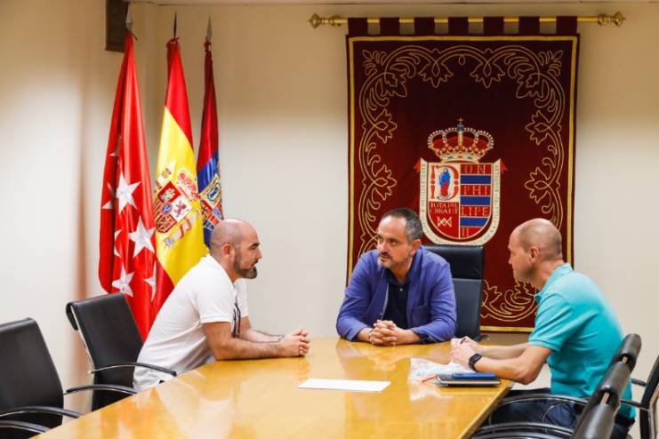El Alcalde se reúne con la Real Federación Española de Boxeo (2)