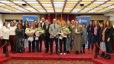 destacada homenajea a diez trabajadoras municipales por su compromiso con la ciudad (4)