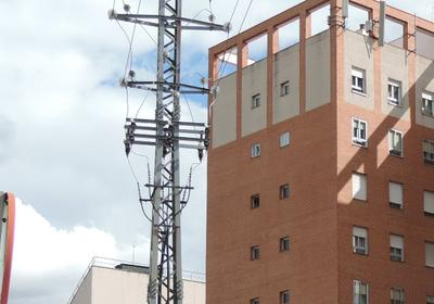 Soterramiento torre electrica destacada