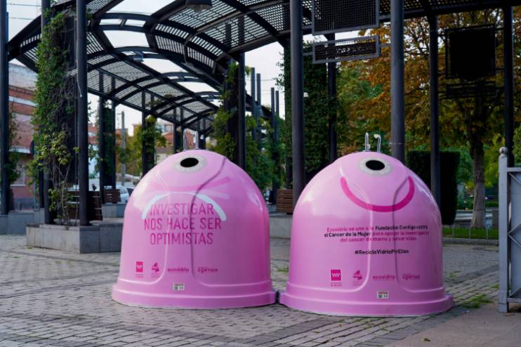 Móstoles recicla vidrio por ellas para luchar contra el cáncer de mama (1)