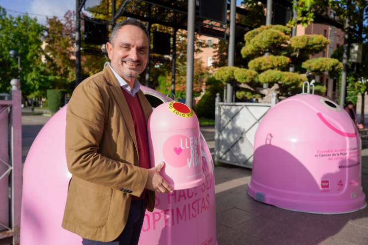 Móstoles recicla vidrio por ellas para luchar contra el cáncer de mama (3)