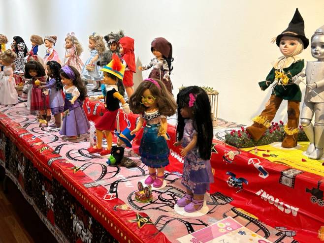 Muñecas Nancy recaudan en Móstoles cerca de 2.700 euros para luchar contra el cáncer infantil (2)