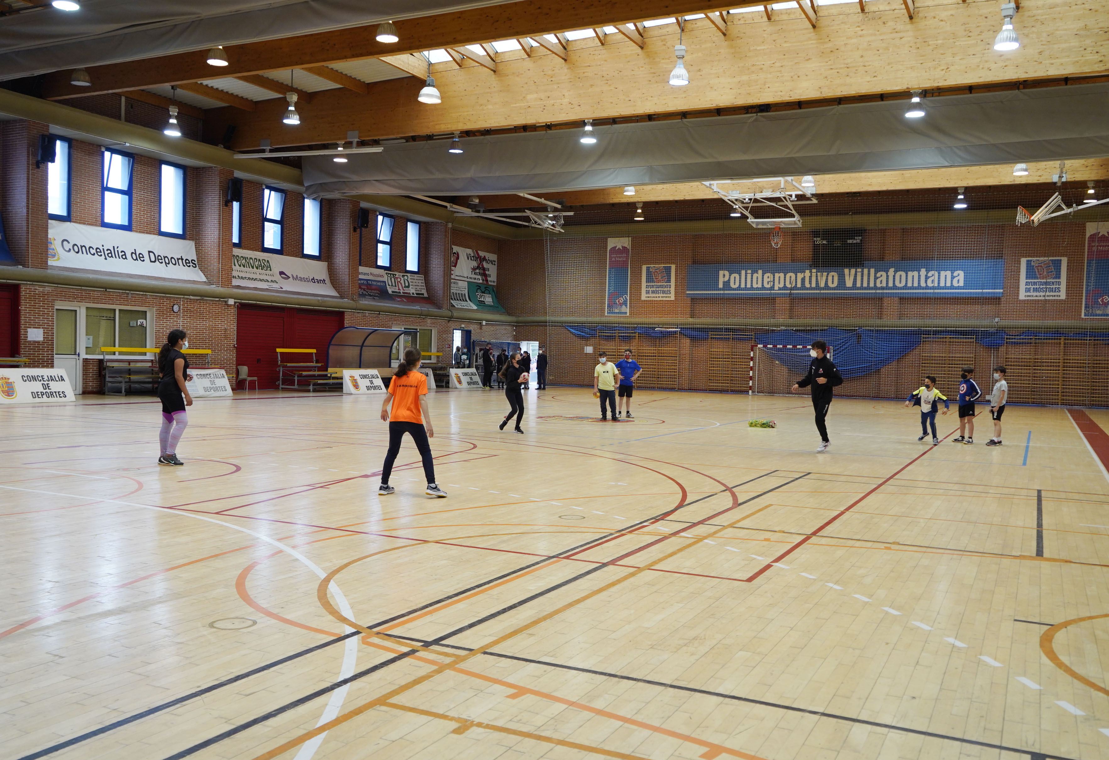 VISITA AL CLUB DE BALONMANO MÓSTOLESp