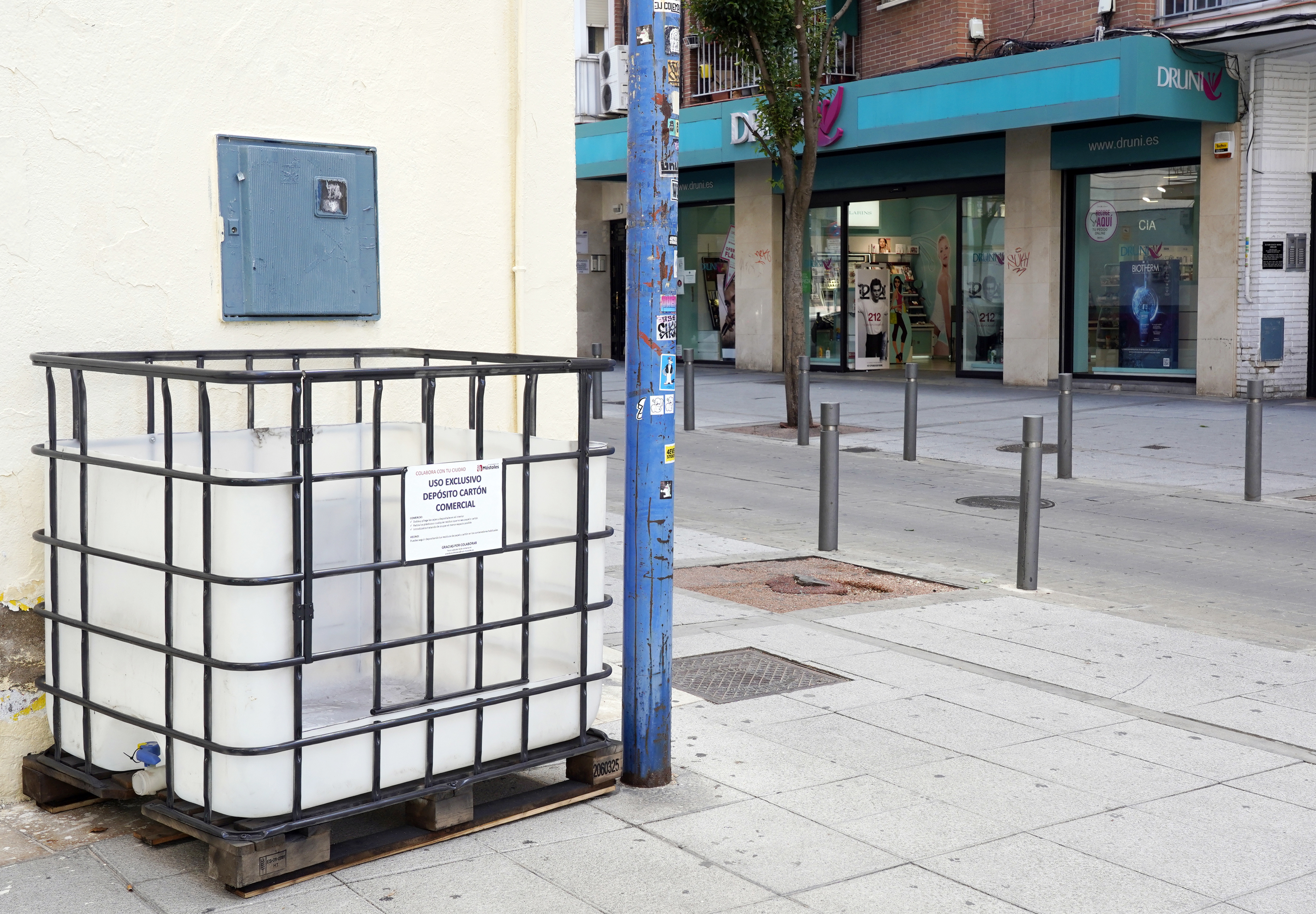 Jaulas recolectoras para la recogida de cartón y papel comercialp