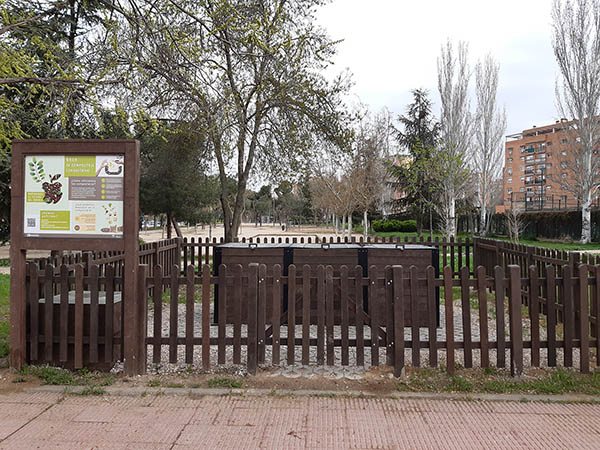 Area de compostaje comunitario - Avenida Carlos V con Calle Desarrollo peq