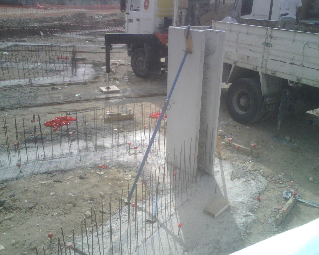 13 - ACOPIO DE PLACAS DE MURO